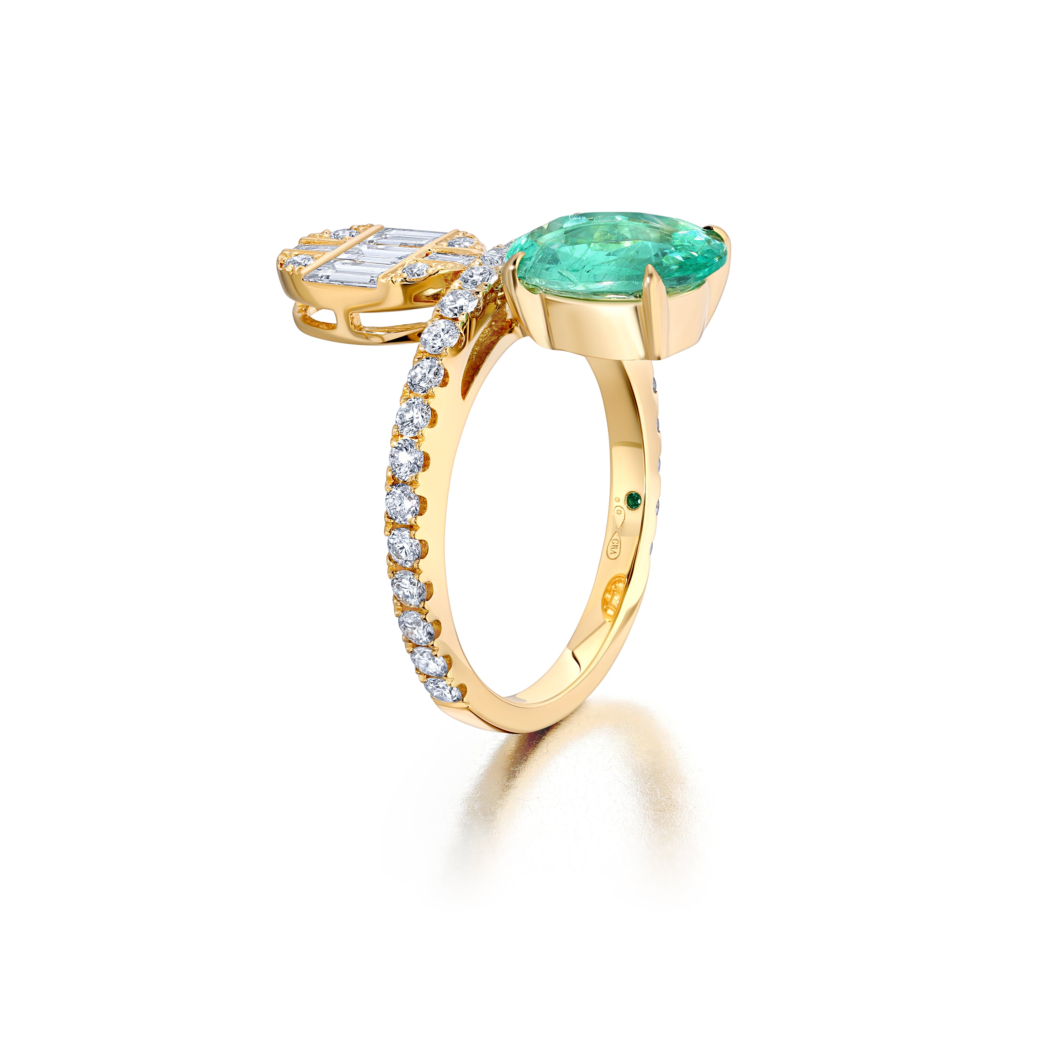 Oval Emerald &amp; Diamond Ring
