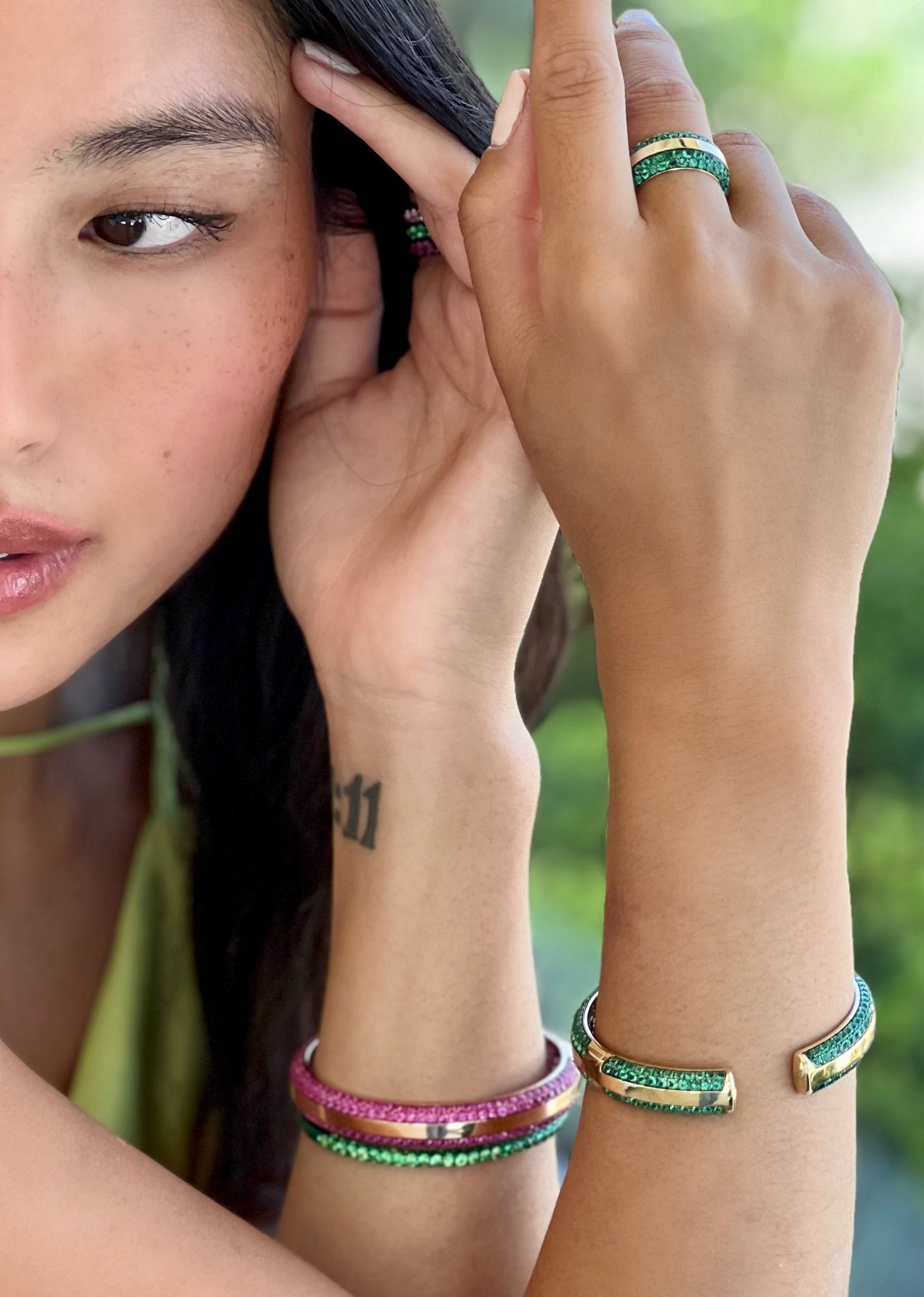 Ouro Emerald Band Ring