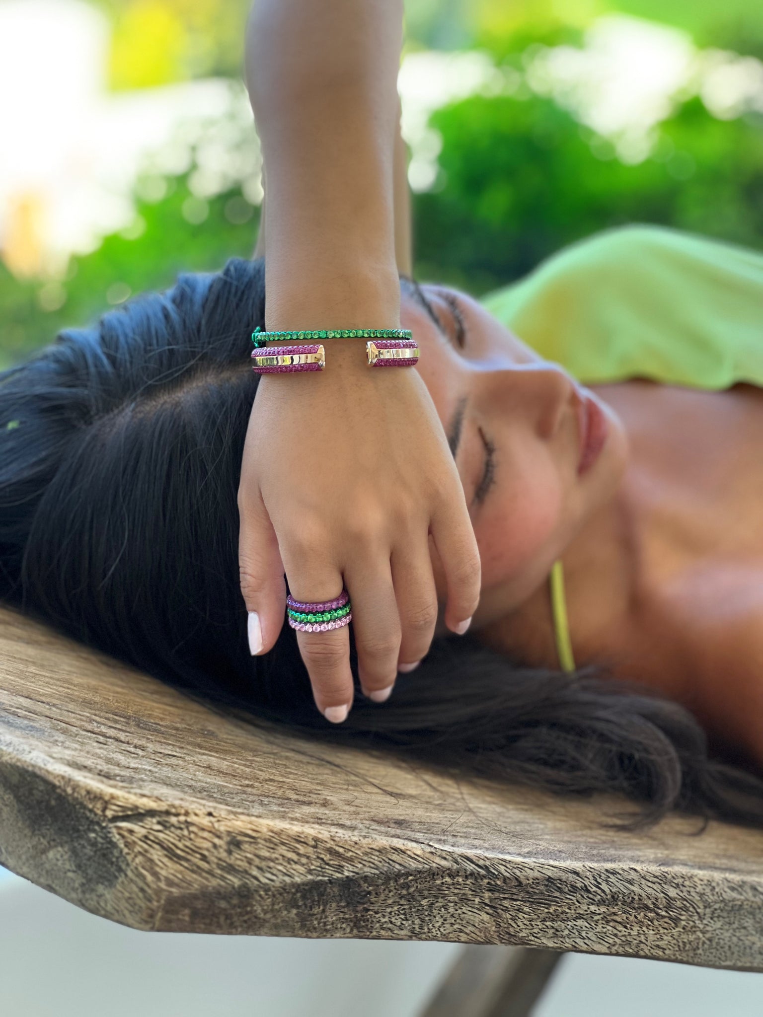 Ouro Pink Sapphire Bangle